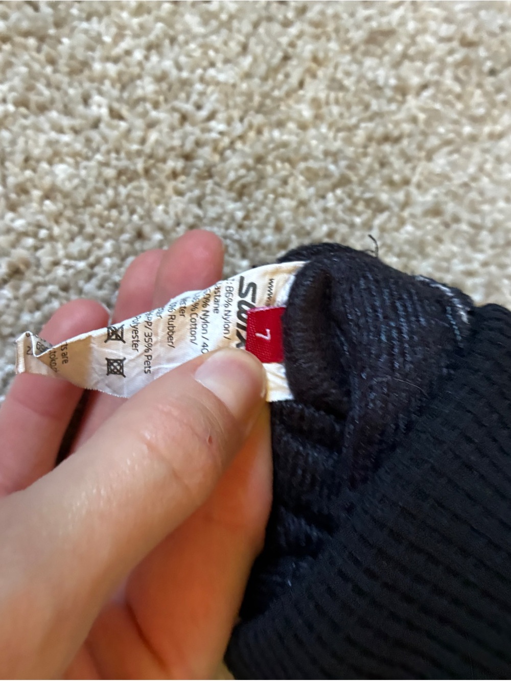 SWIX Size 7 3-Finger Split Mitten - Picture 3 of 3